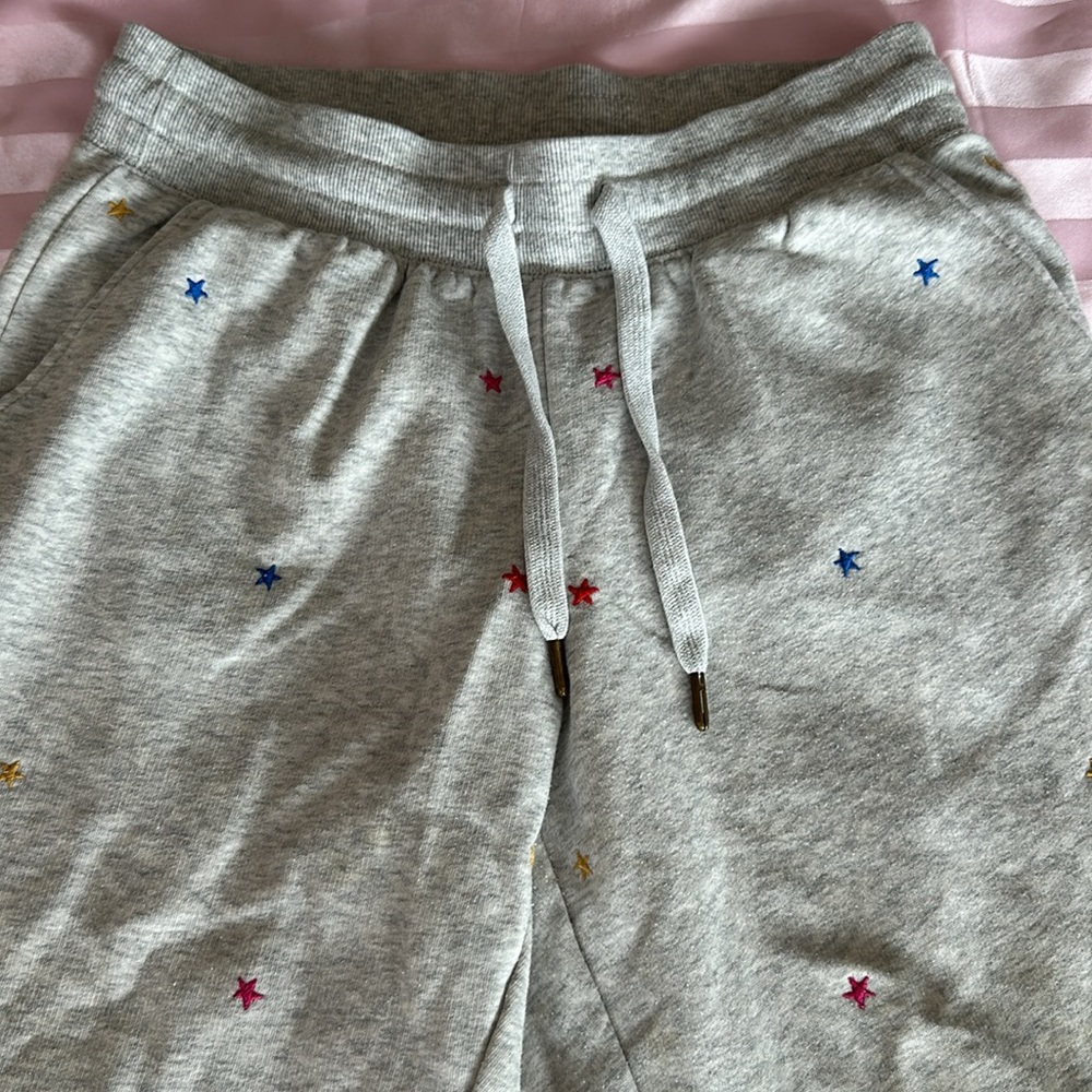 GREY STAR SWEATPANTS